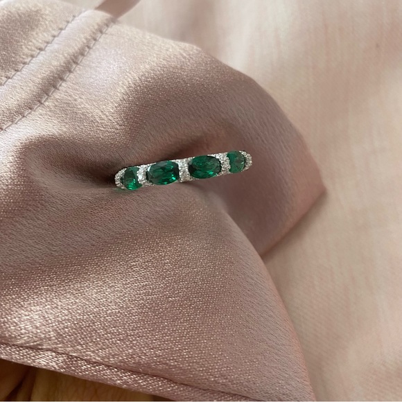 Sterling Silver Emerald Green Oval Gemstone Ring with Halo - Picture 4 of 9